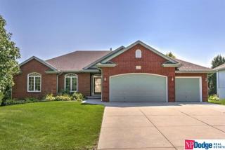 311 Elk Ridge Dr, Omaha, NE 68046-4368