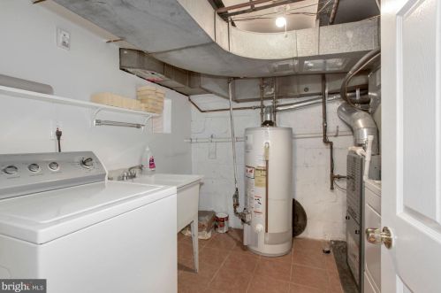 2022 21 St, Arlington VA 22201-3607 exterior