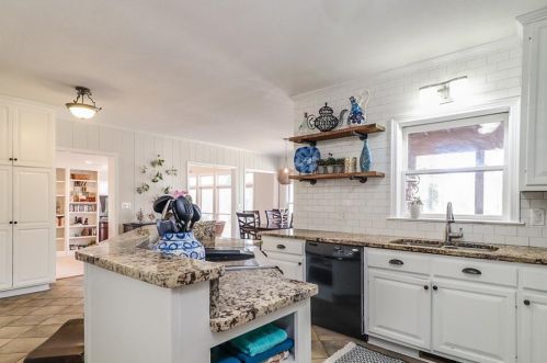 1463 Enota Ave, Gainesville GA 30501-1919 exterior