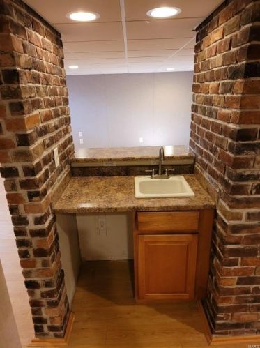 1 Crabapple Ct, Saint Louis MO 63132-3422 exterior