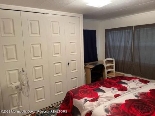 10 Helen Ave, Jackson Twp NJ 08527-3110 exterior