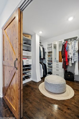 1733 Hoyne Ave, Chicago IL 60647-5541 exterior