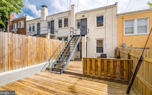 912 19 St, Washington DC 20002-4083 exterior