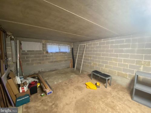 728 Putnam Blvd, Media PA 19086-6702 exterior