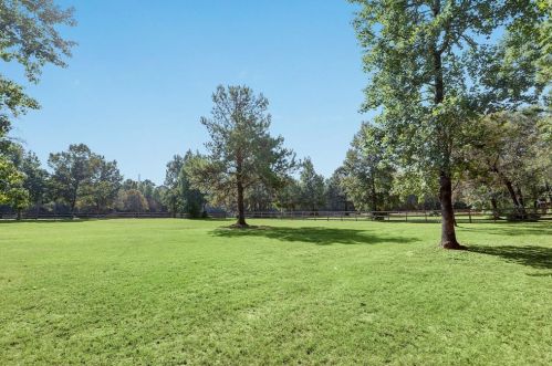 114 Leah Dr, Montgomery TX 77316-6818 exterior