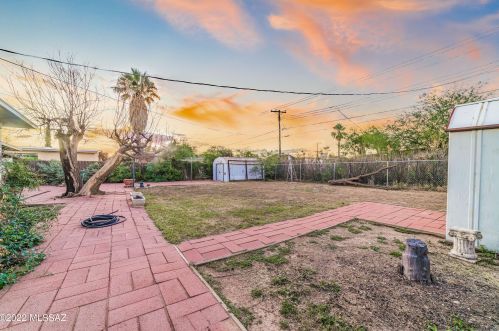 426 Calle Garcia, Tucson AZ 85706-5209 exterior