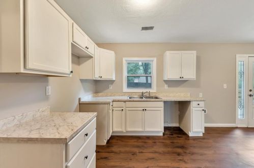 1652 Pendley Dr, Austell GA 30168-4521 exterior