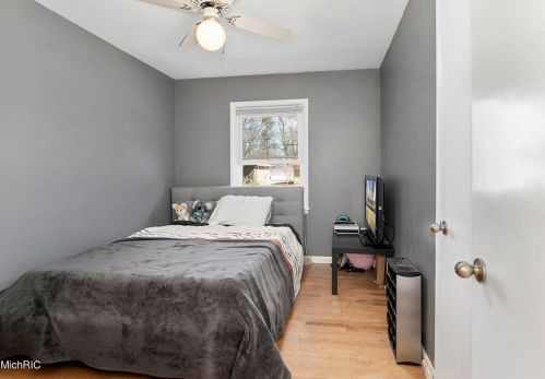 1645 Woodward Ave, Grand Rapids MI 49506-4529 exterior