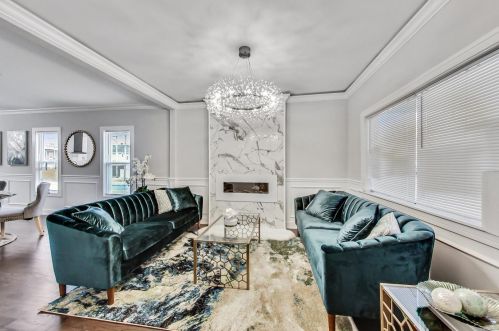 245 13 Ave, Broadview IL 60153-1407 exterior