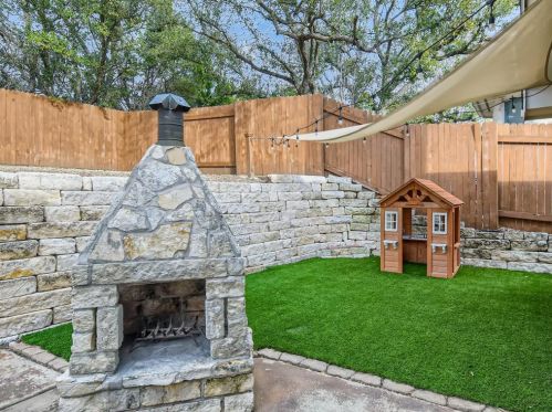 4329 Cyn Gln Cir, Austin TX 78732-2187 exterior