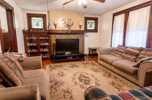 222 39 St, Pittsburgh PA 15201-1834 exterior