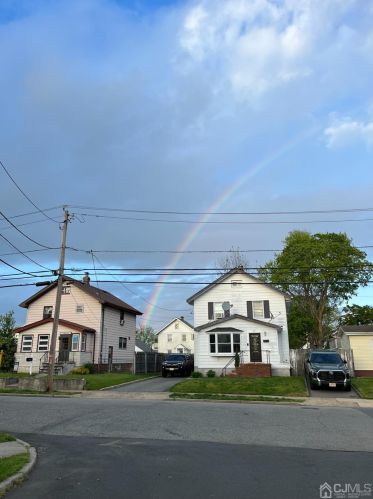 39 Silver Lake Ave, Edison, NJ 08817-5244