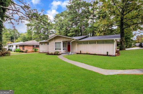 2262 Dodson Dr, Atlanta GA  30344-1035 exterior