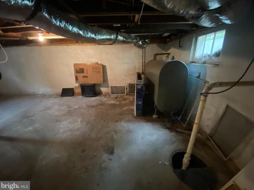 317 Oakland Ave, Camden NJ 08107-1211 exterior