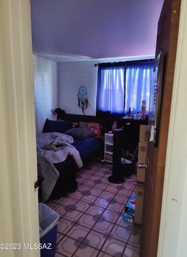 1302 Kleindale Rd, Tucson AZ 85749-8385 exterior