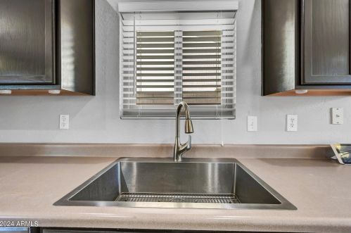 2542 Indian Wl Pl, Chandler AZ 85249-4168 exterior