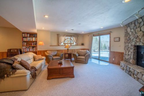 1901 Rice Lake Rd, Duluth MN 55811-4812 exterior