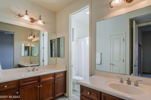 321 Corte Tortuga Vis, Tucson AZ  85745-1792 exterior