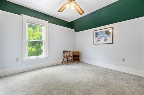 1525 82, Milwaukee WI 53222-2935 exterior