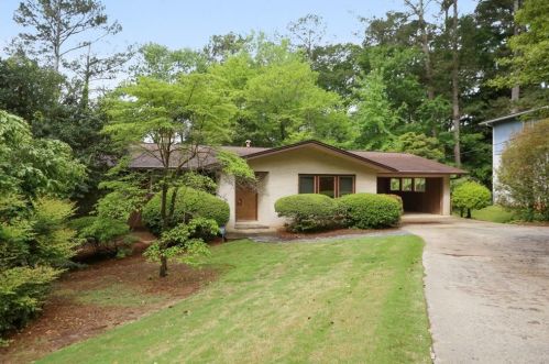 1768 Morris Landers Dr, Atlanta GA  30345-4102 exterior