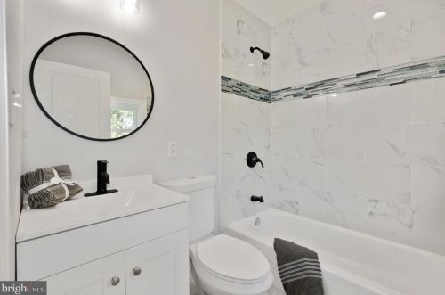 5020 Hanna Pl, Washington DC  20019-5818 exterior