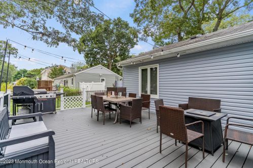 37 Chain Blvd, Berkeley Township NJ 08721-1925 exterior