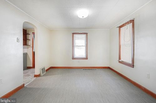 113 Maple Ave, Hanover PA 17331-4625 exterior