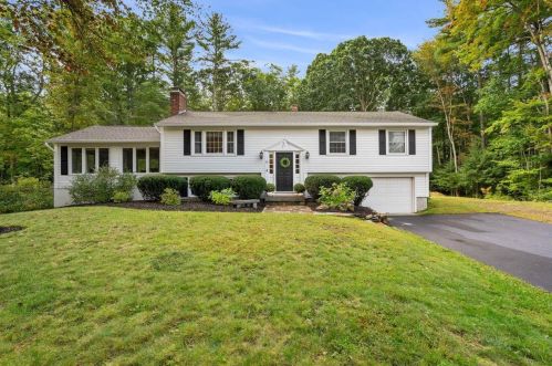 15 Albin Rd, Concord, NH 03304-3701