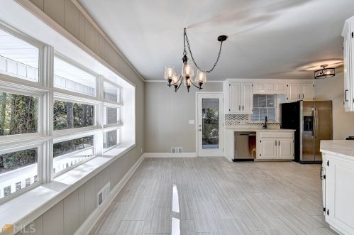 866 Armand Ct, Atlanta GA  30324-4201 exterior