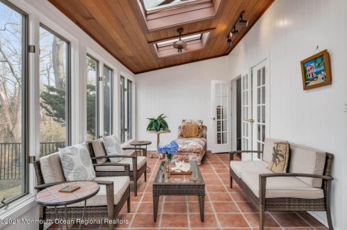 21 Tyson Dr, Red Bank NJ exterior