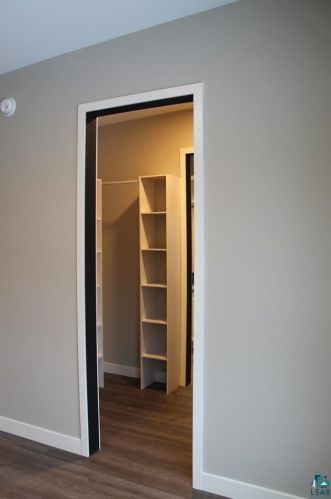 3631 London Rd, Duluth MN 55812-2125 exterior