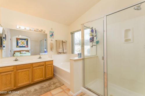 11280 Flt Granite Dr, Tucson AZ 85737-4614 exterior