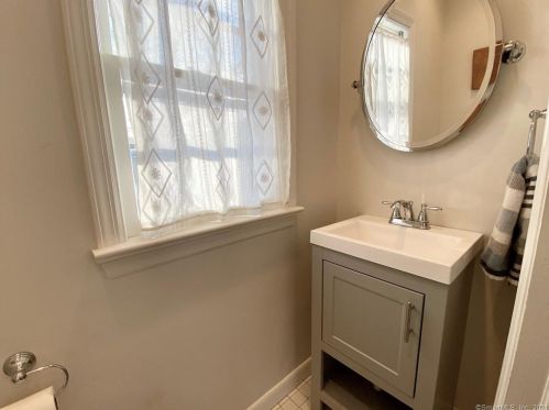 77 Broad St, Norwalk CT 06851-6114 exterior