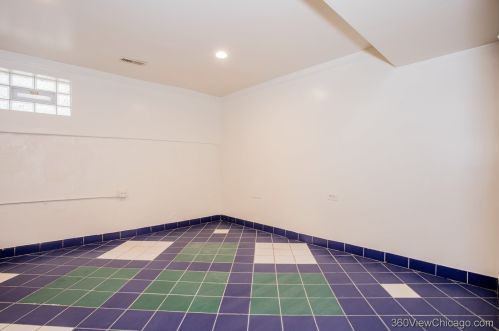 6900 Campbell Ave, Chicago IL 60645-4604 exterior