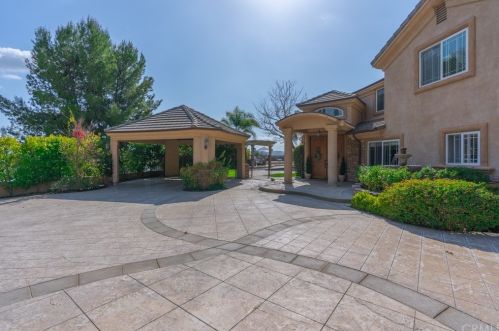 31345 Avenida Del Reposo, Temecula CA 92591-1724 exterior