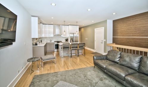 1209 46th St, Chicago, IL 60653-4502