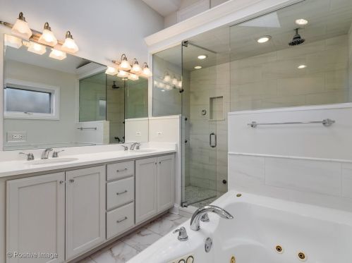 1707 Nelson St, Chicago IL 60657-3027 exterior