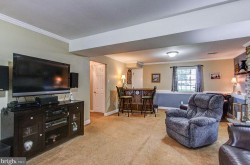 420 Hidden Vly Rd, Chester PA 19014-2534 exterior