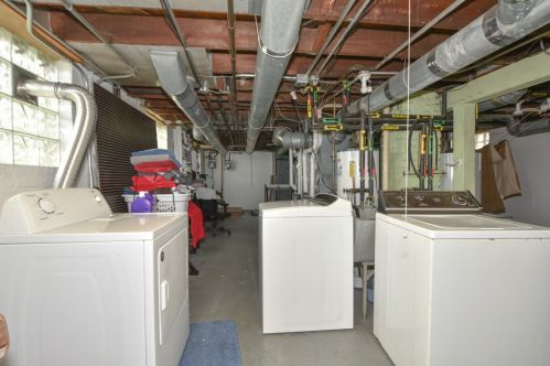 1754 65, Milwaukee WI 53214-3249 exterior