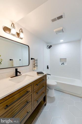 1427 Parkwood Pl, Washington DC  20010-3218 exterior