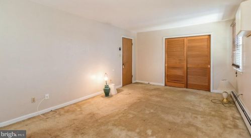 322 Independence Ave, Trenton NJ  08610-5704 exterior