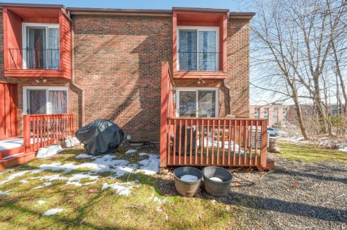 184 Gravel St, Meriden CT  06450-4658 exterior