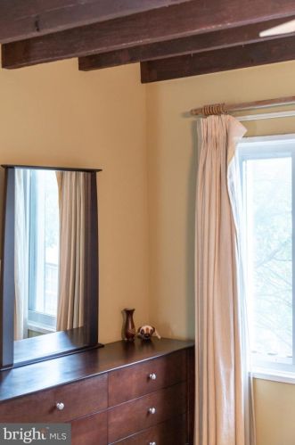 1734 Addison St, Philadelphia PA 19143-1107 exterior