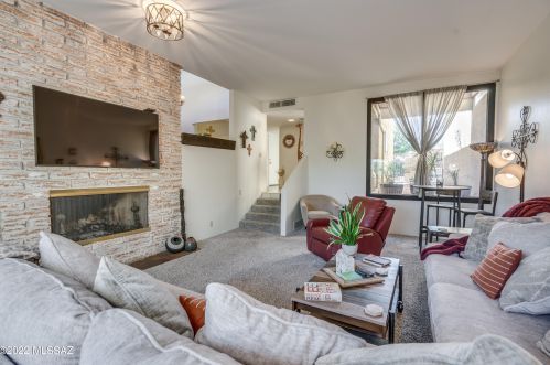 840 Placita Del Mirador, Tucson AZ  85718-1957 exterior