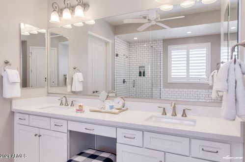 22925 46 St, Phoenix AZ 85050 exterior