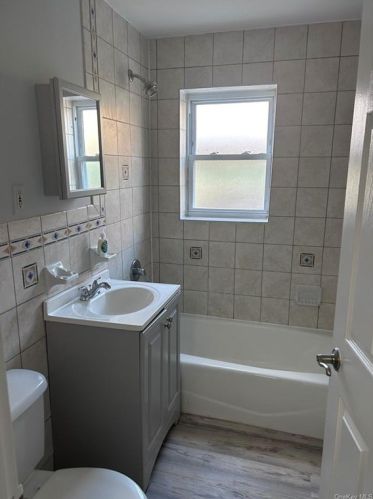 256 Buttrick Ave, Bronx NY  10465-3109 exterior