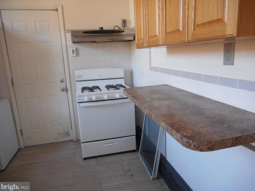 2001 18th St, Philadelphia PA  19121-2323 exterior