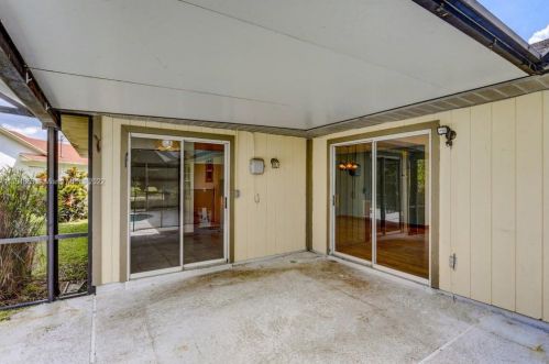 681 College Park Rd, Fort Pierce FL 34953-3330 exterior