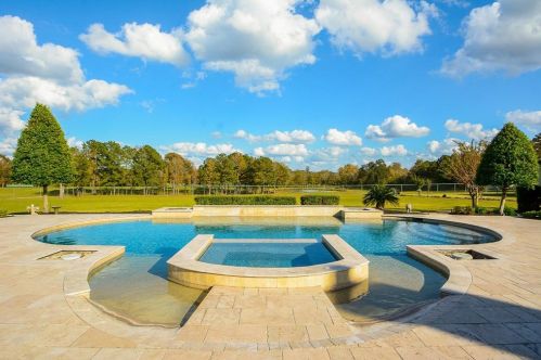 5450 Honea Egypt Rd, Montgomery, TX 77316-2364