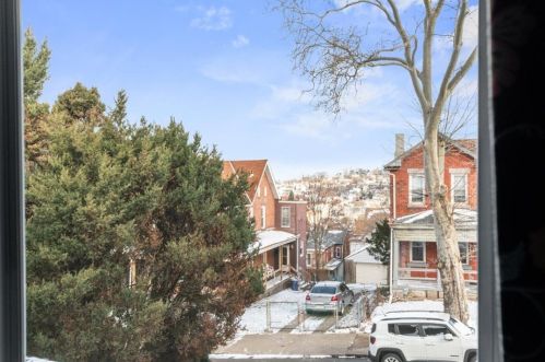 328 Orchard Pl, Pittsburgh PA  15210-1619 exterior